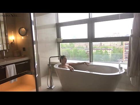 ❤️ Obrovská kočka vášnivě si honí kundu v koupelně ❤ Anal video u nás ❌️❤