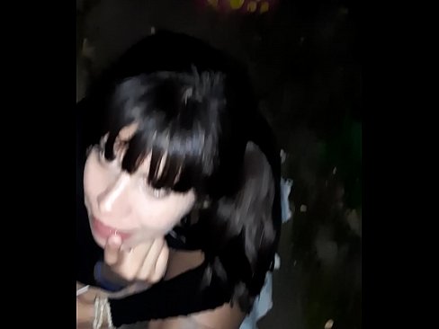 ❤️ Na ulici zduřelý penis výměnou za bonbóny ❤ Anal video u nás ❌️❤