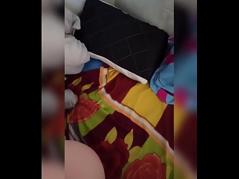 ❤️ Moje spolubydlící zůstává doma sama, protože její manžel jede na dovolenou a já využívám příležitosti, abych ji ošukal a naplnil jí prdelku mlékem. ❤ Anal video u nás ❌️❤